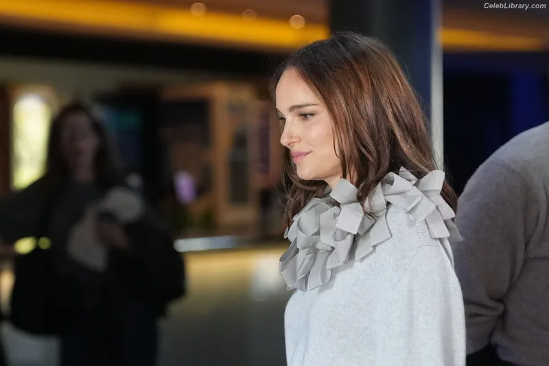 Natalie Portman photo 19 of 1527