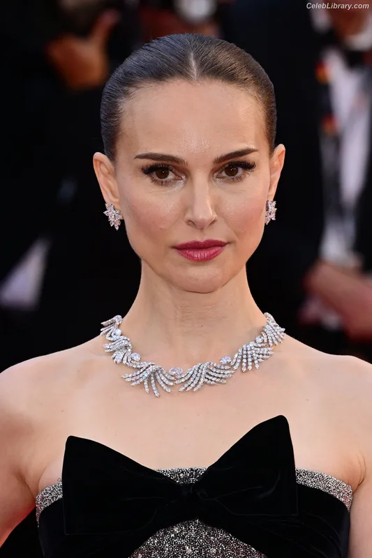 Natalie Portman photo 5 of 1527