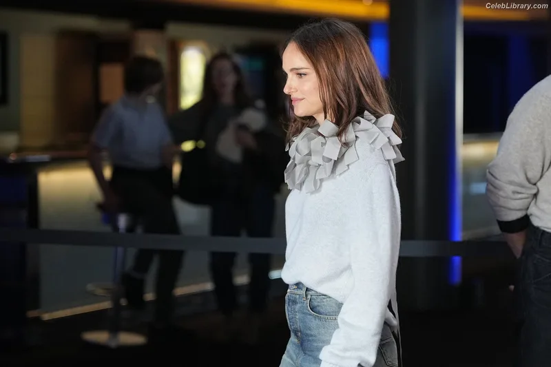 Natalie Portman photo 10 of 1527