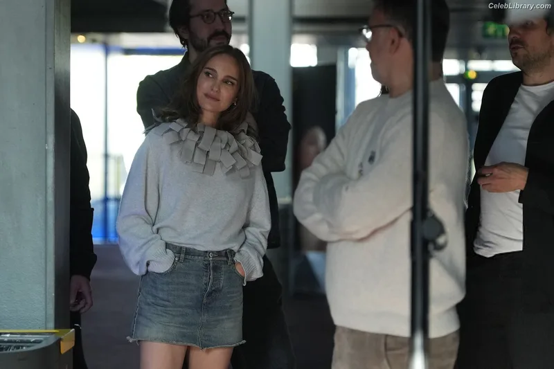 Natalie Portman photo 7 of 1527