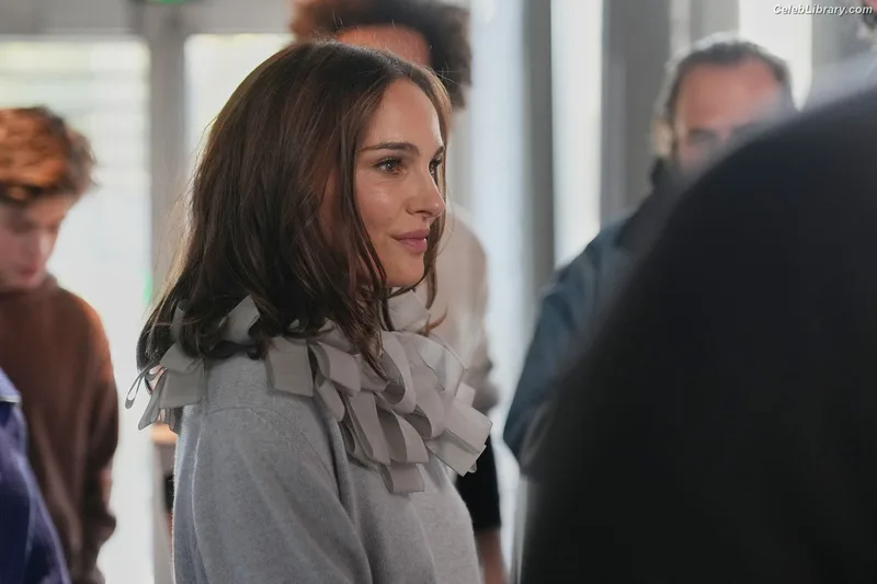 Natalie Portman photo 22 of 1527