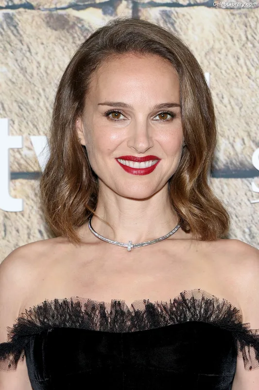 Natalie Portman photo 3 of 1527