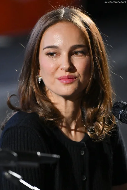 Natalie Portman photo 9 of 1527