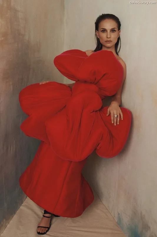 Natalie Portman photo 6 of 1527