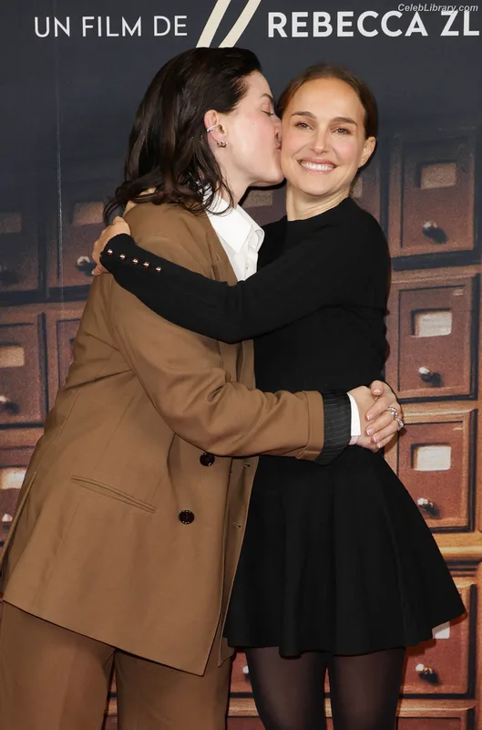 Natalie Portman photo 20 of 1527