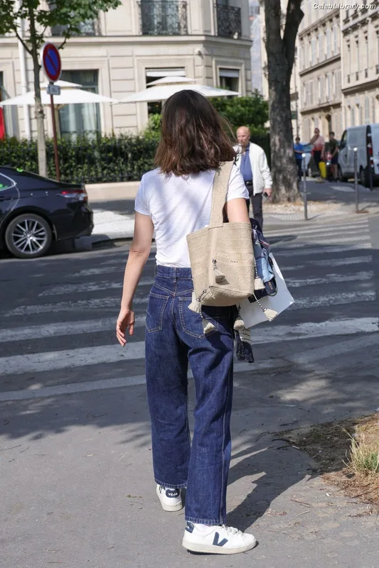 Natalie Portman photo 3 of 1527
