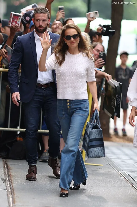 Natalie Portman photo 10 of 1527