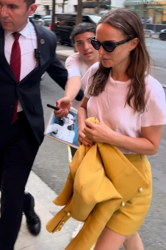 Natalie Portman photo 15 of 1527