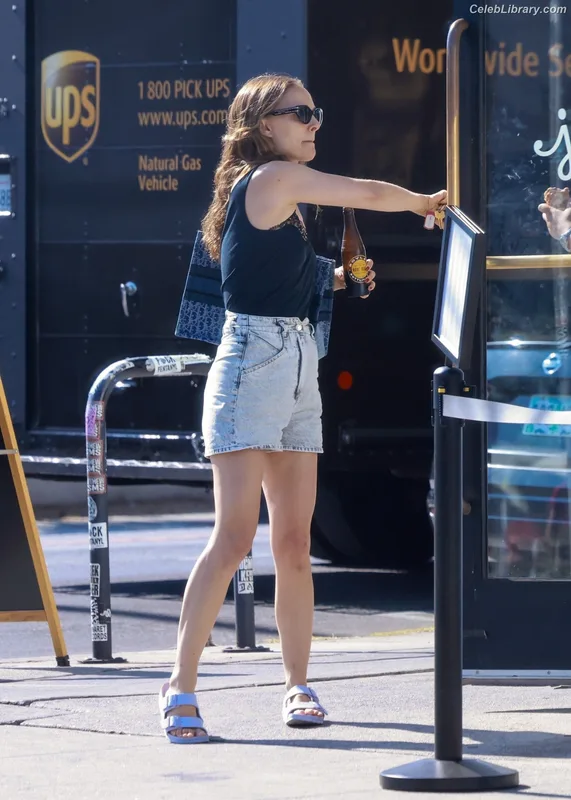 Natalie Portman photo 10 of 1527