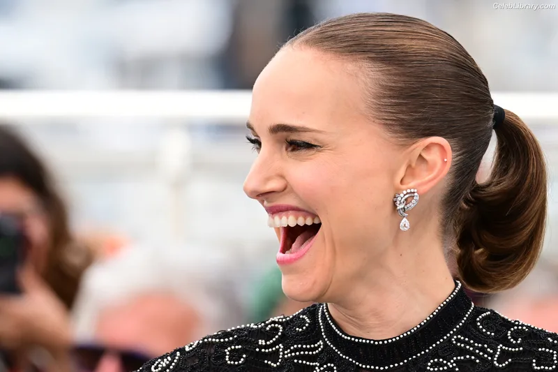 Natalie Portman photo 9 of 1527