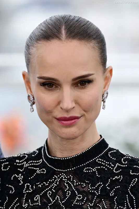 Natalie Portman photo 12 of 1527