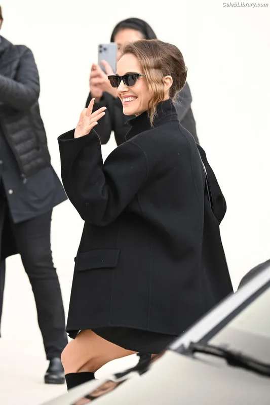 Natalie Portman photo 23 of 1527