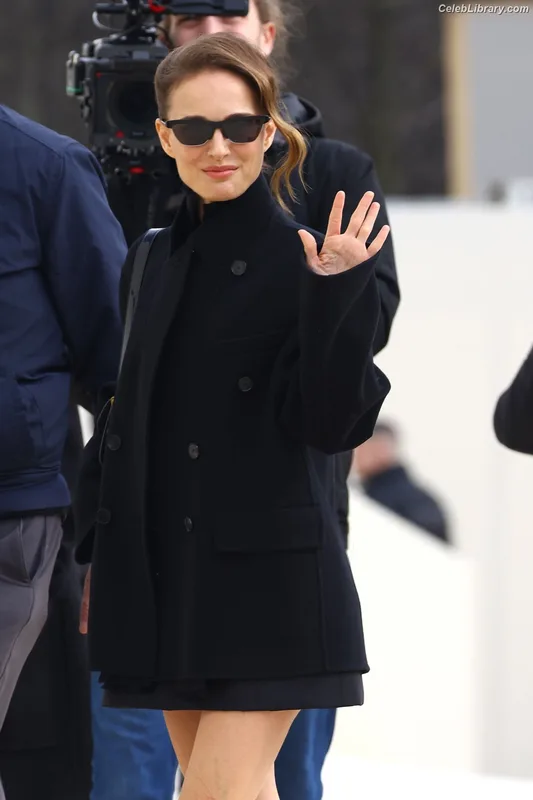 Natalie Portman photo 24 of 1527