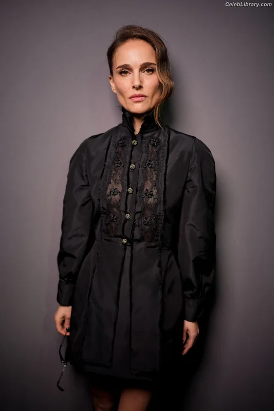 Natalie Portman photo 14 of 1527