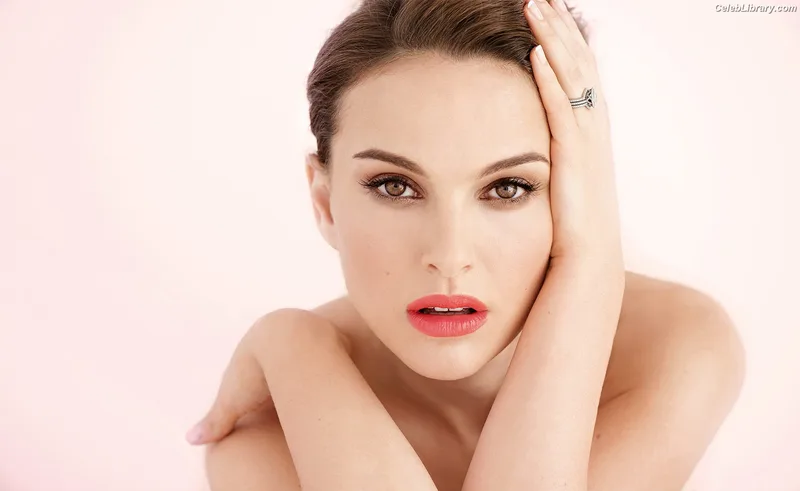 Natalie Portman photo 8 of 1527