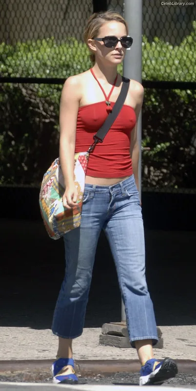 Natalie Portman photo 16 of 1527