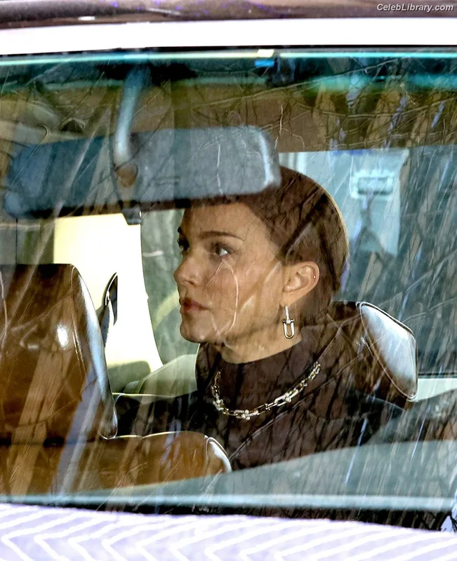 Natalie Portman photo 2 of 1527