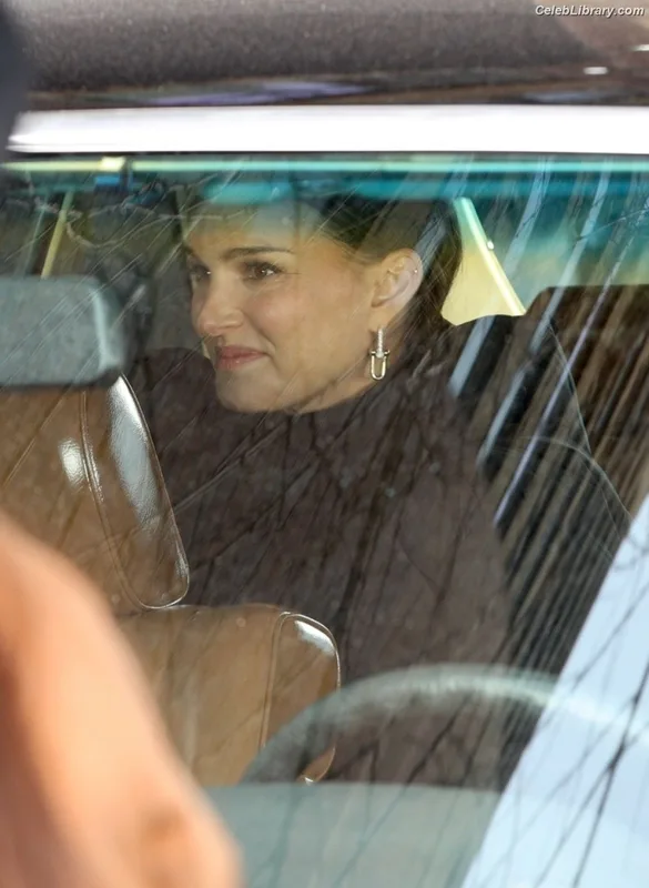 Natalie Portman photo 3 of 1527