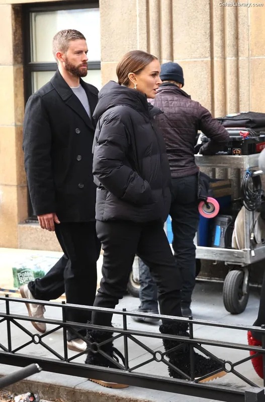Natalie Portman photo 5 of 1527