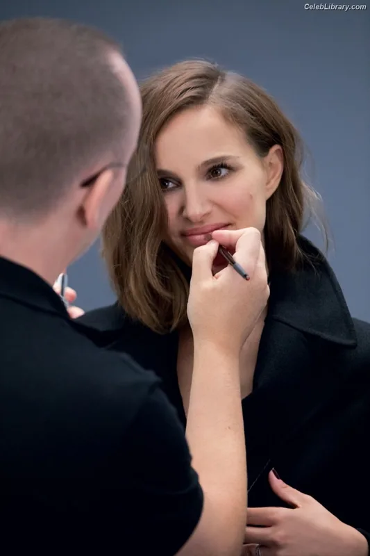 Natalie Portman photo 17 of 1527
