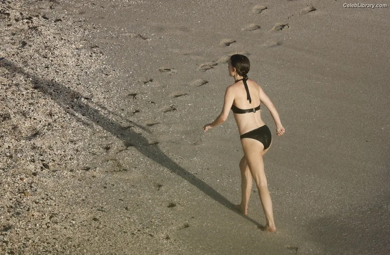 Natalie Portman photo 4 of 1527