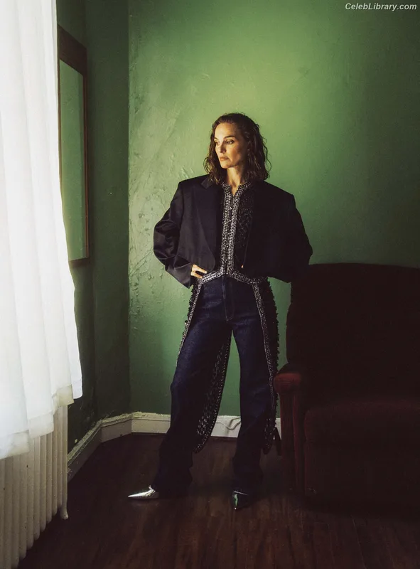 Natalie Portman photo 16 of 1527