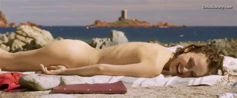 Natalie Portman photo 16 of 1527