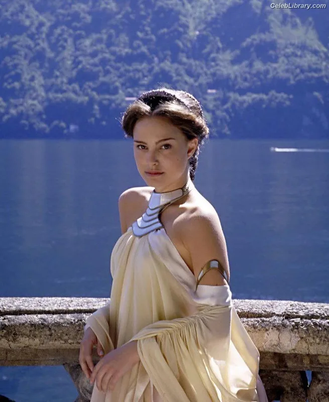 Natalie Portman photo 20 of 1527