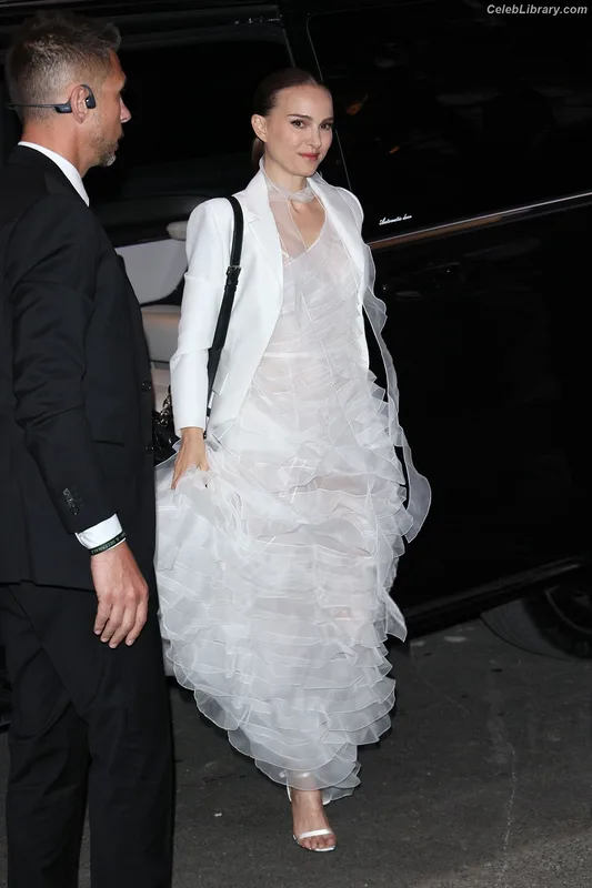 Natalie Portman photo 1 of 1527