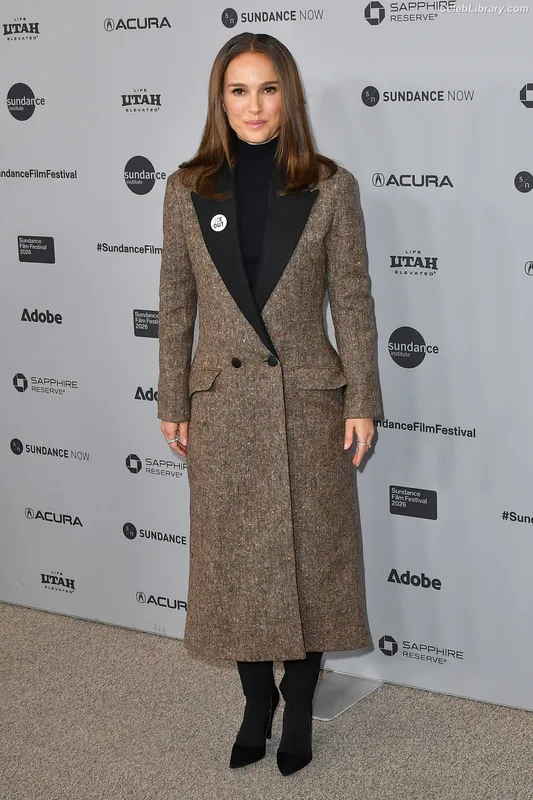 Natalie Portman photo 8 of 1527