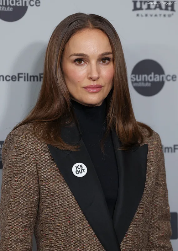 Natalie Portman photo 14 of 1527