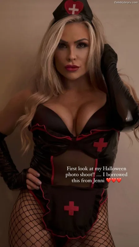 Natalya Neidhart photo 2 of 896