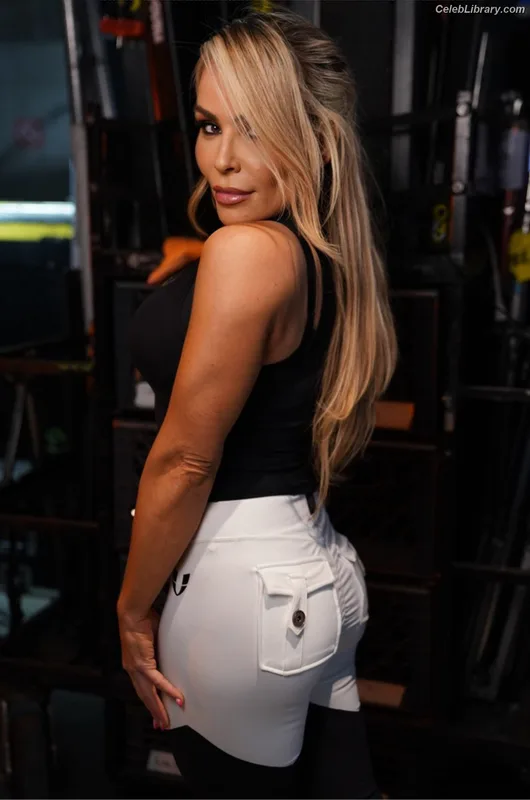 Natalya Neidhart photo 18 of 896