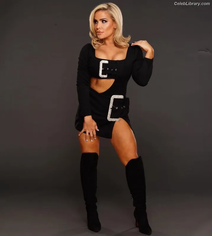 Natalya Neidhart photo 22 of 896