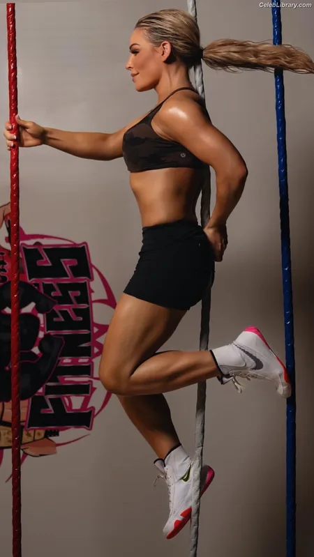 Natalya Neidhart photo 9 of 896