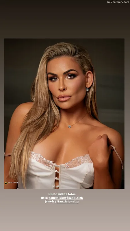 Natalya Neidhart photo 13 of 896