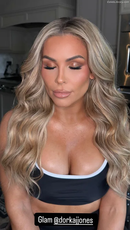 Natalya Neidhart photo 10 of 896