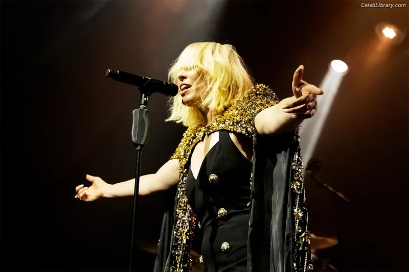 Natasha Bedingfield photo 24 of 102