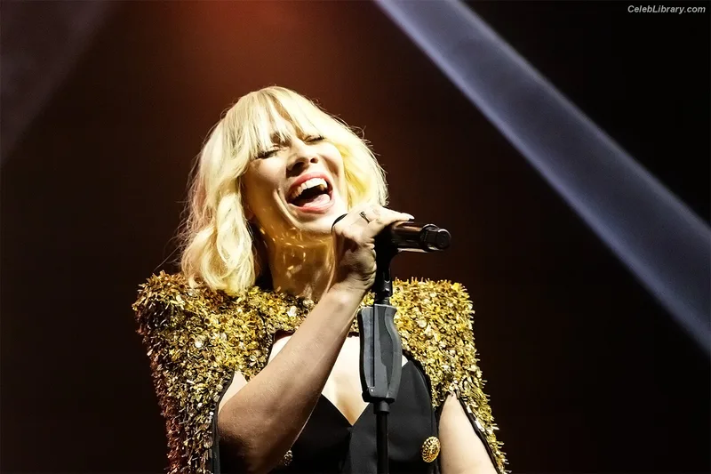 Natasha Bedingfield photo 6 of 102