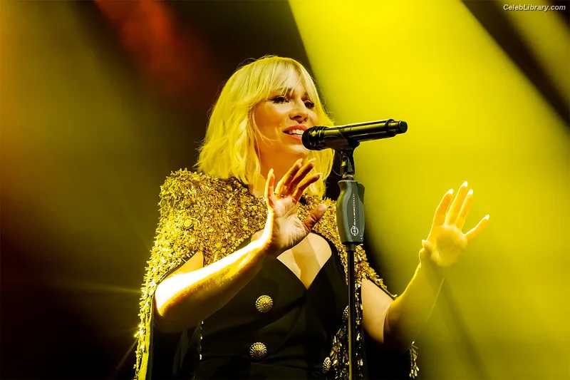 Natasha Bedingfield photo 7 of 102