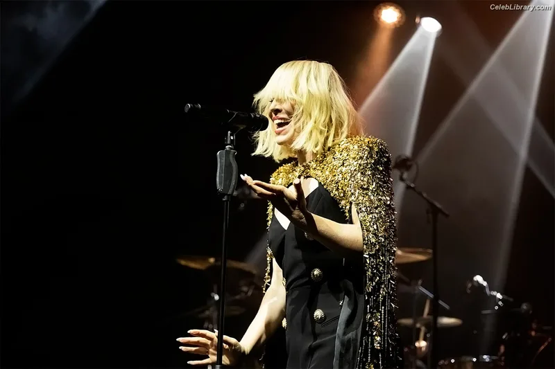 Natasha Bedingfield photo 10 of 102