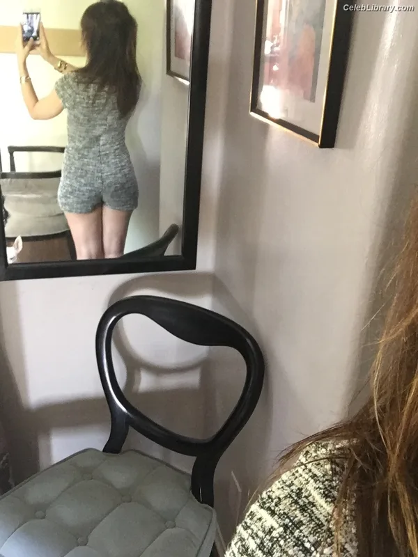 Natasha Leggero photo 1 of 37