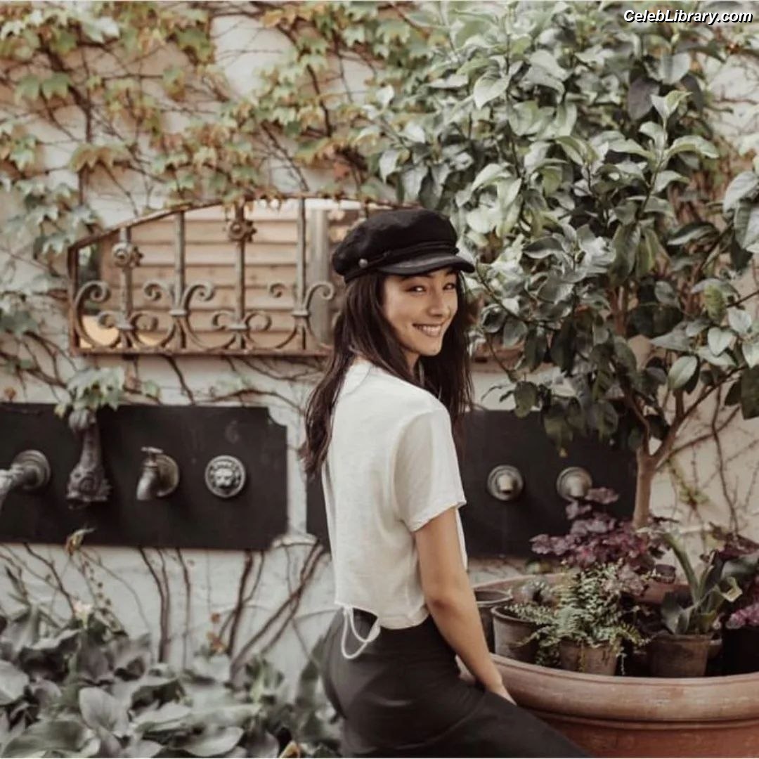 Natasha Liu Bordizzo photo 17 of 352
