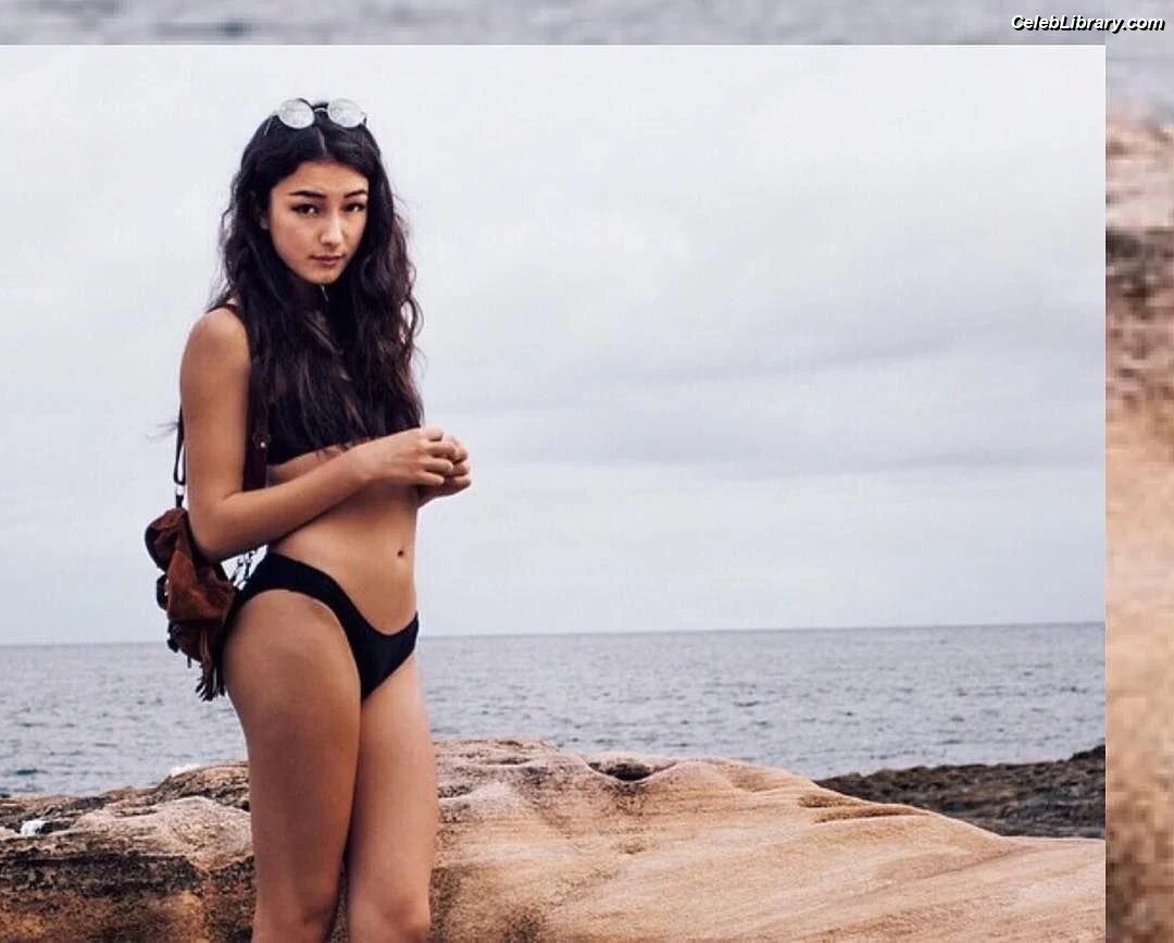Natasha Liu Bordizzo photo 22 of 352