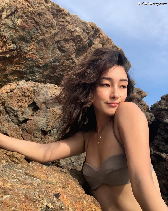 Natasha Liu Bordizzo photo 22 of 352