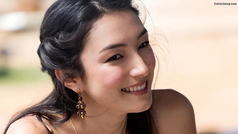 Natasha Liu Bordizzo photo 8 of 352