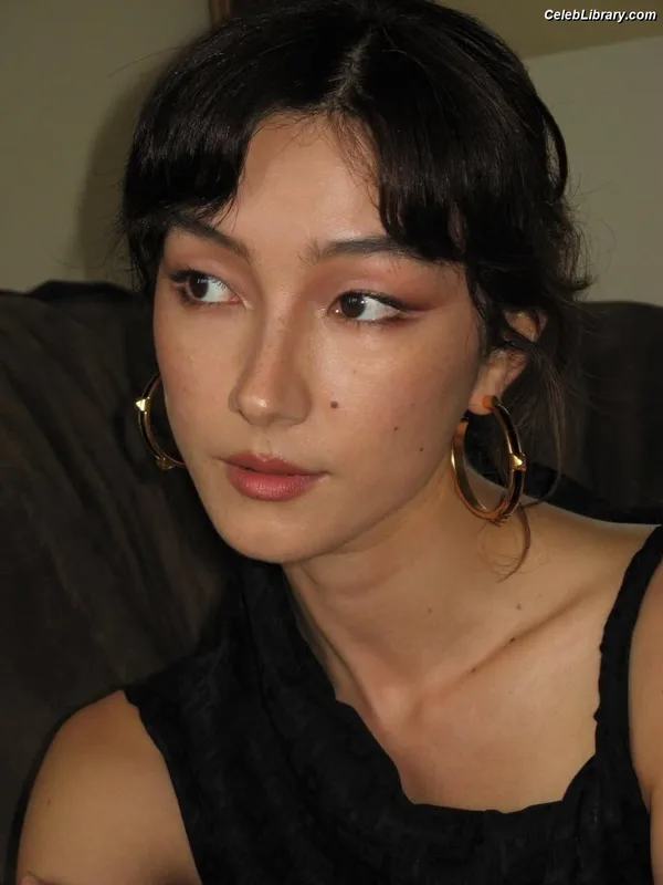 Natasha Liu Bordizzo photo 16 of 352