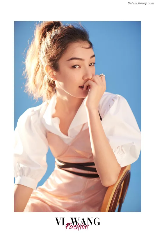 Natasha Liu Bordizzo photo 4 of 352
