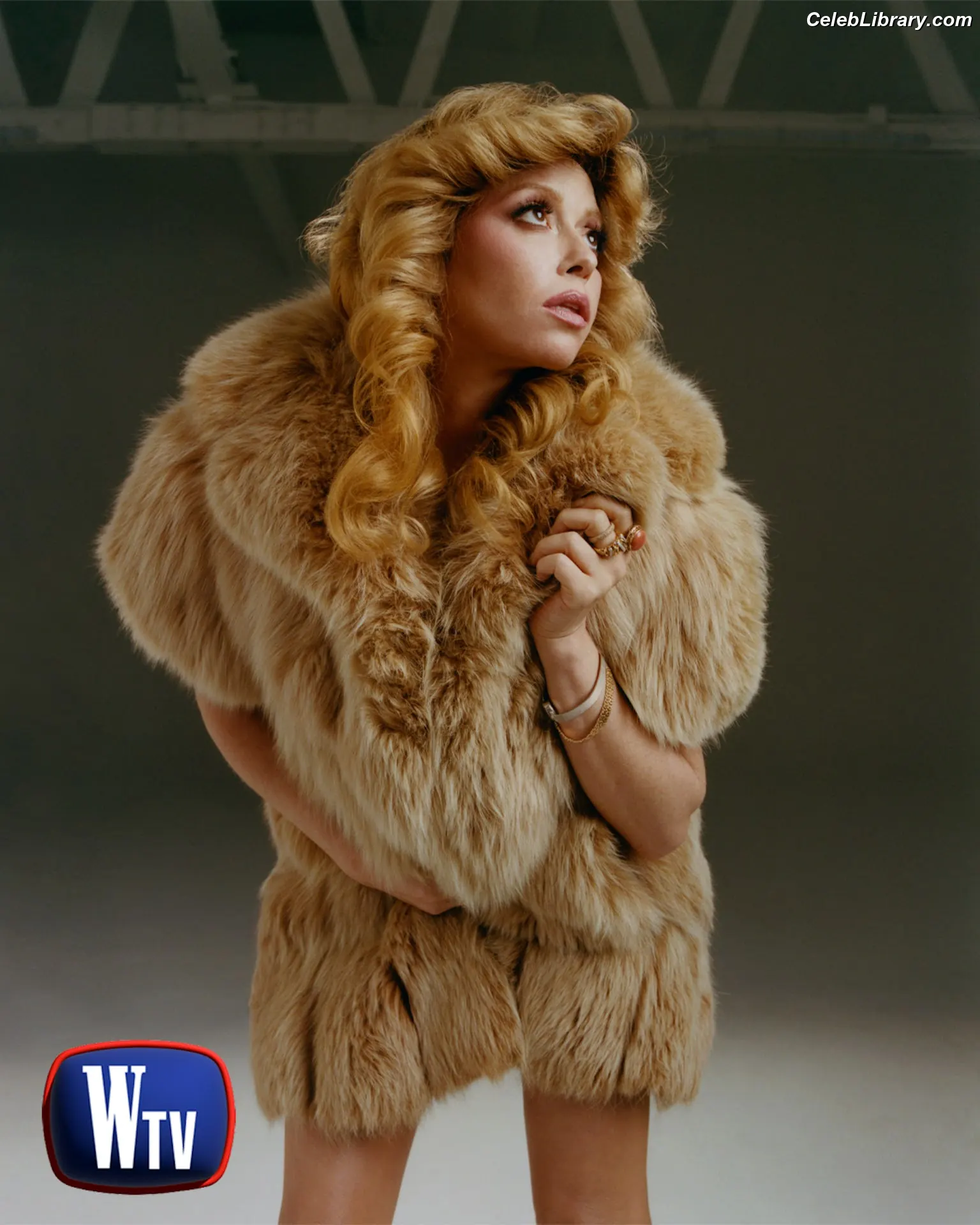 Natasha Lyonne photo 3 of 273