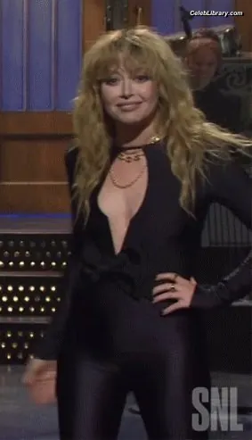 Natasha Lyonne photo 8 of 273